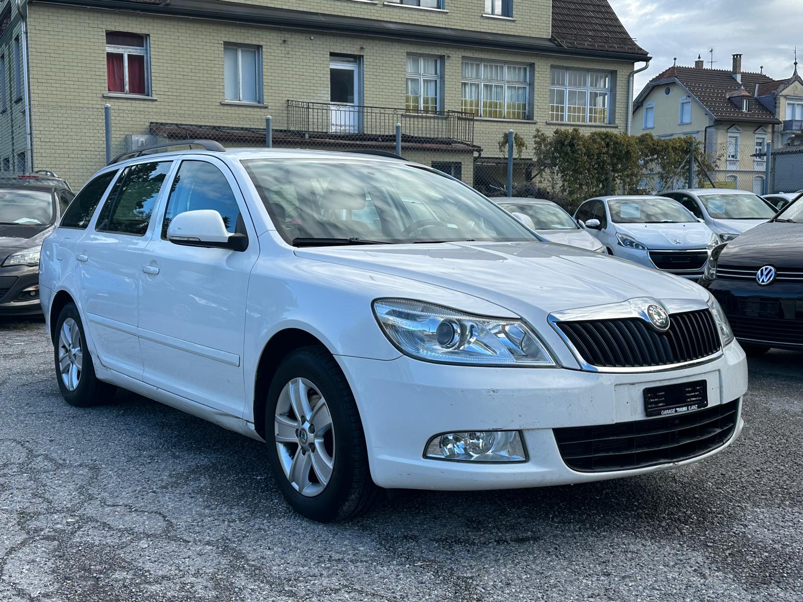 SKODA Octavia Combi 2.0 TDI AllDrive 4x4-image-2