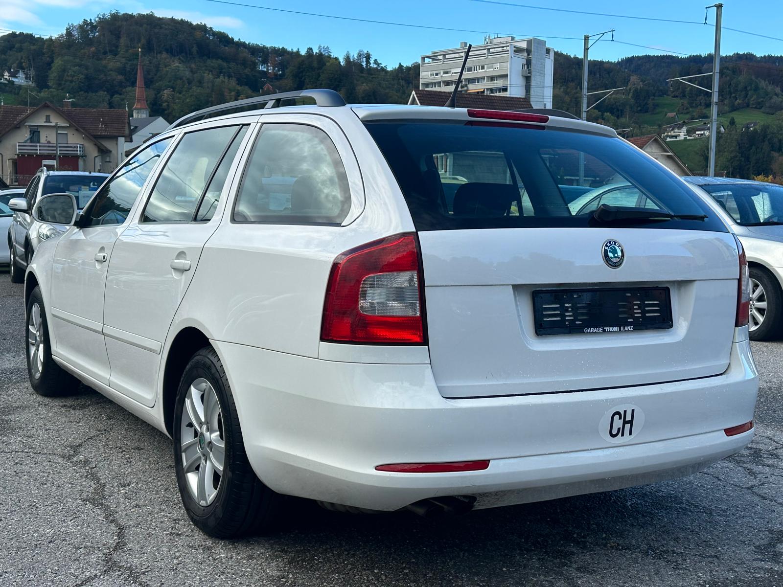 SKODA Octavia Combi 2.0 TDI AllDrive 4x4-image-5