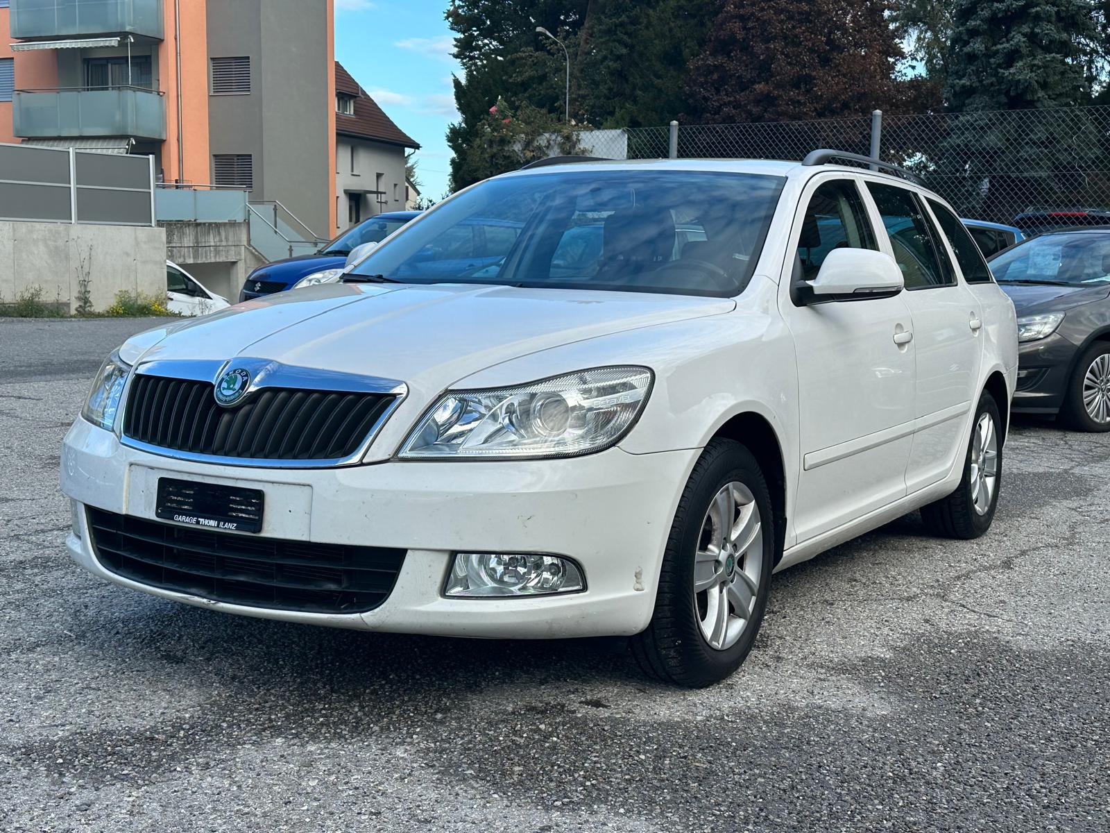 SKODA Octavia Combi 2.0 TDI AllDrive 4x4-image-1