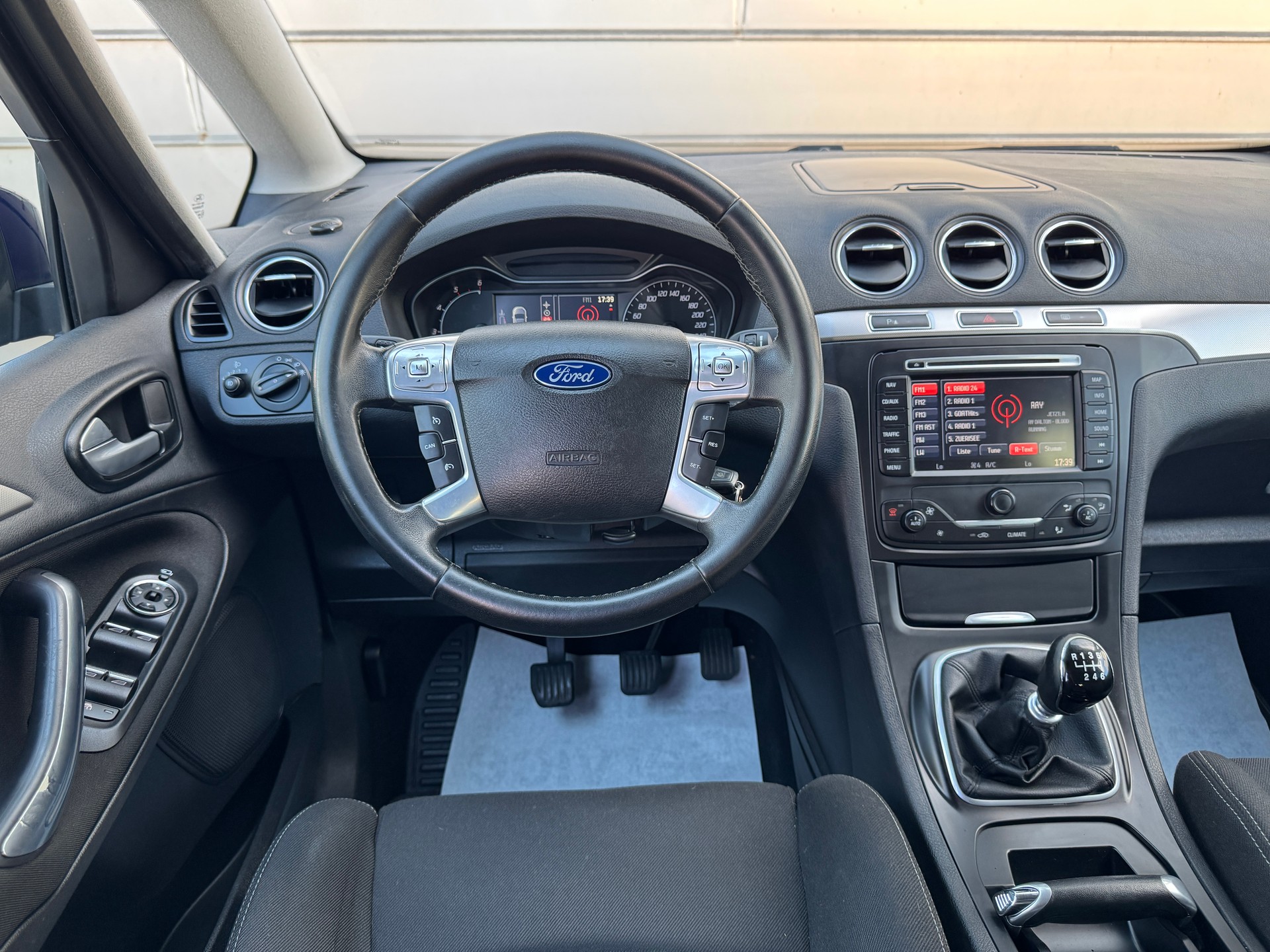 FORD S-Max 2.0 TDCi Titanium-image-7