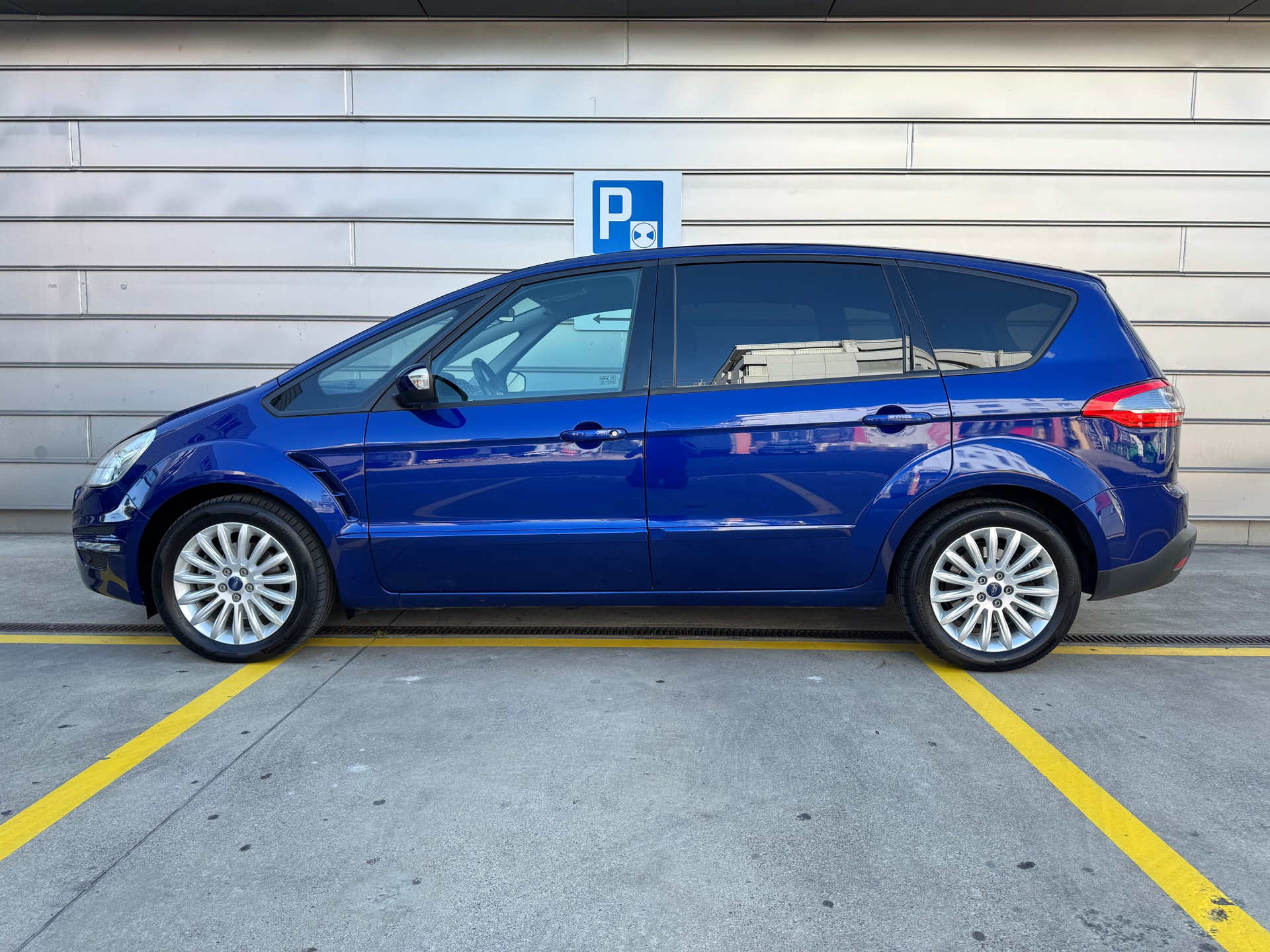 FORD S-Max 2.0 TDCi Titanium-image-1