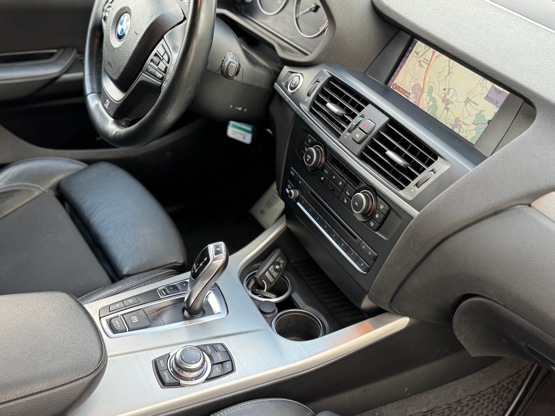 BMW X3 xDrive 30d Steptronic M PACKET-image-12