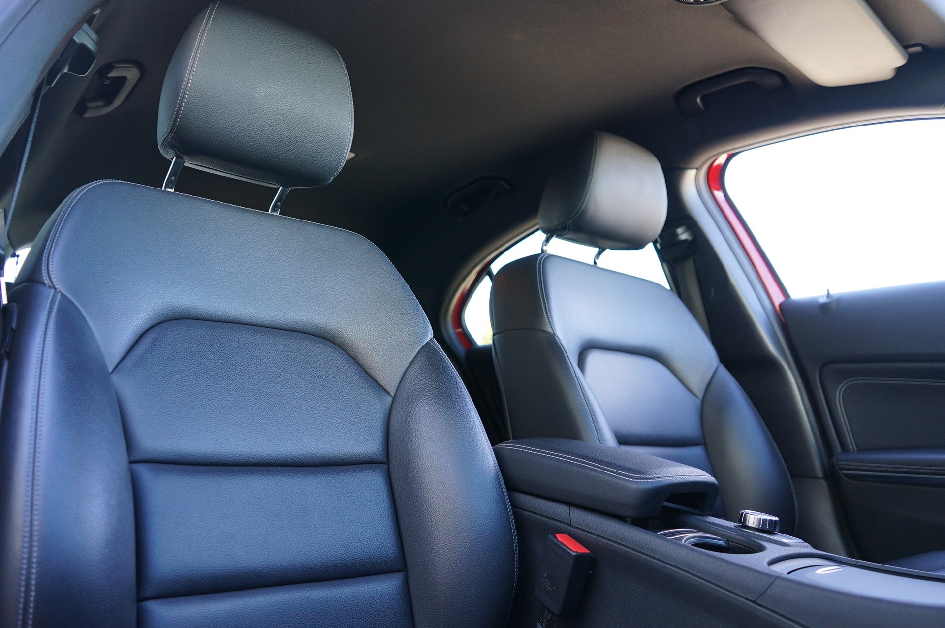 MERCEDES-BENZ A 200 Urban Automat mit Leder-image-15