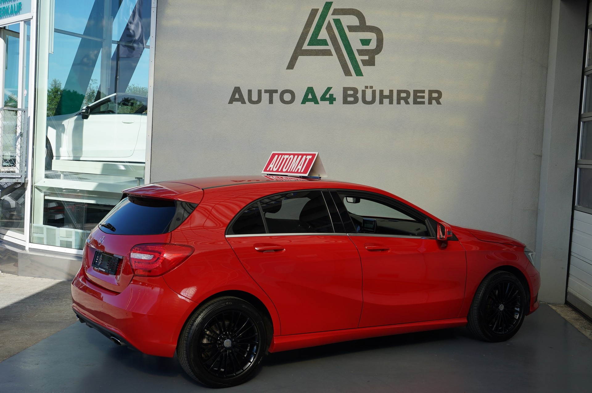 MERCEDES-BENZ A 200 Urban Automat mit Leder-image-7