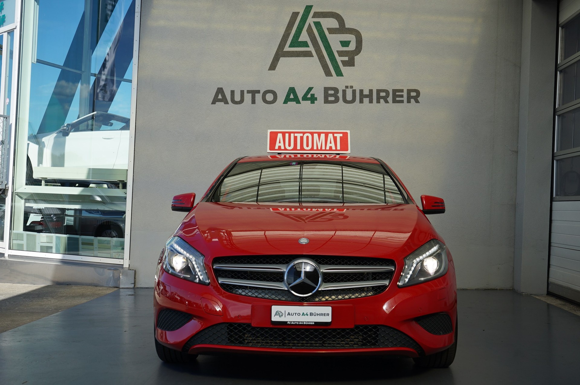 MERCEDES-BENZ A 200 Urban Automat mit Leder-image-8