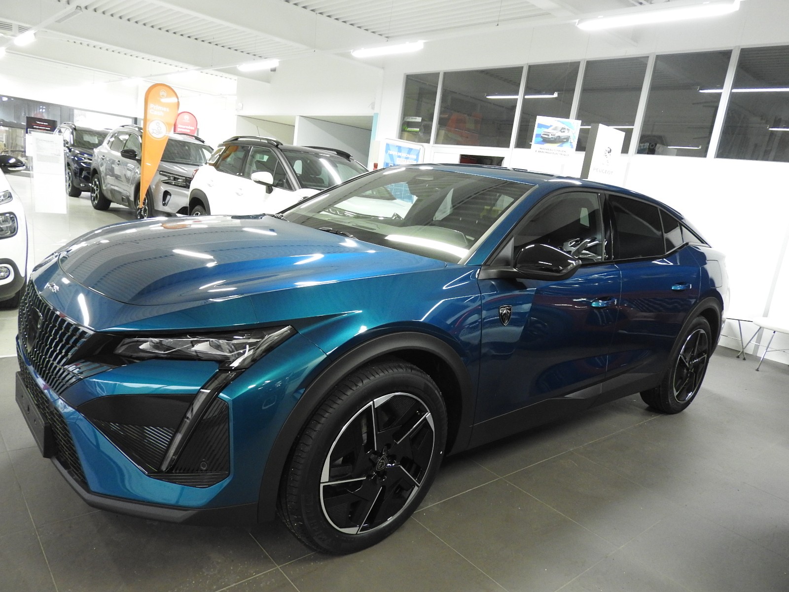 PEUGEOT 408 1.6 PHEV 225 GT-image-2