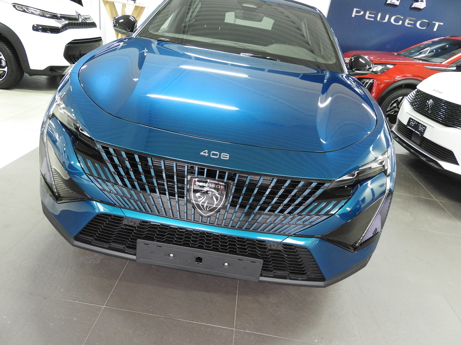 PEUGEOT 408 1.6 PHEV 225 GT-image-12