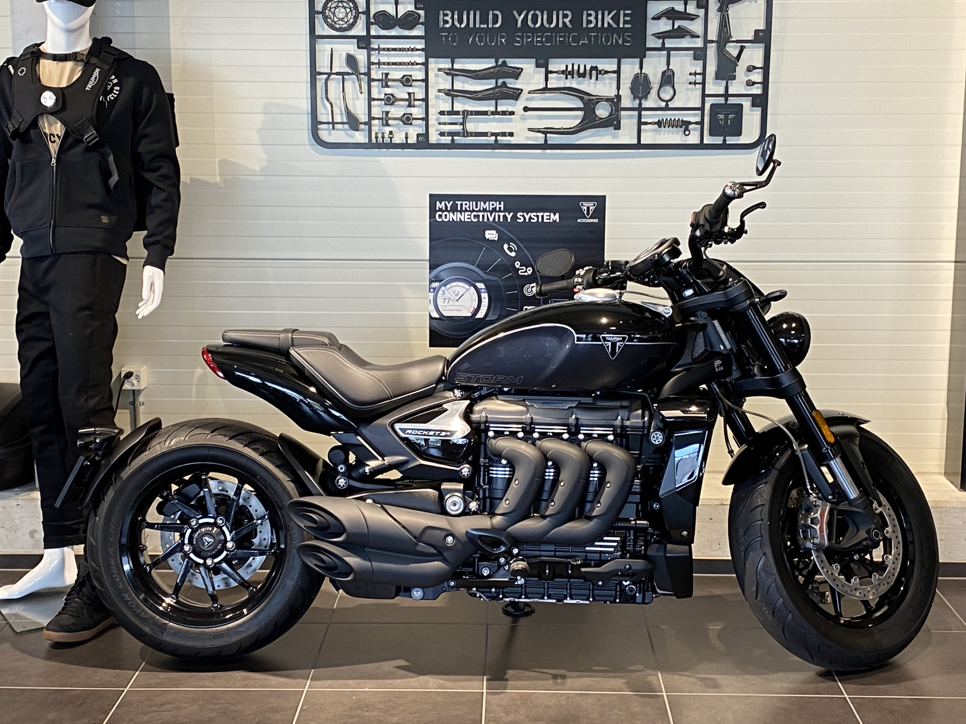 TRIUMPH Rocket 3 Storm R (4.49 % Power Leasing - Gültig bis 31.06.2026)-showroom-element-3