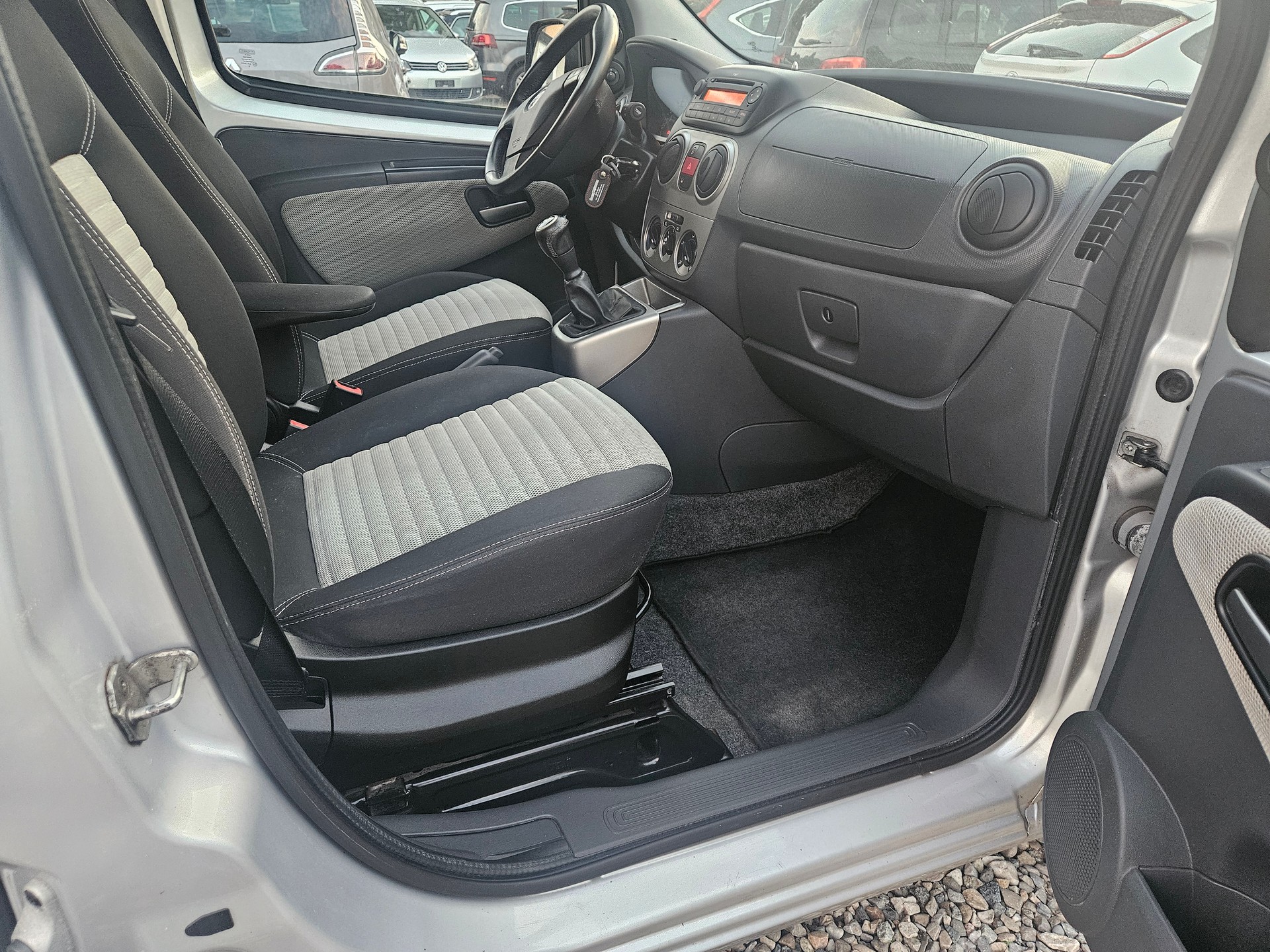 FIAT Qubo 1.3 JTD Trekking-image-8