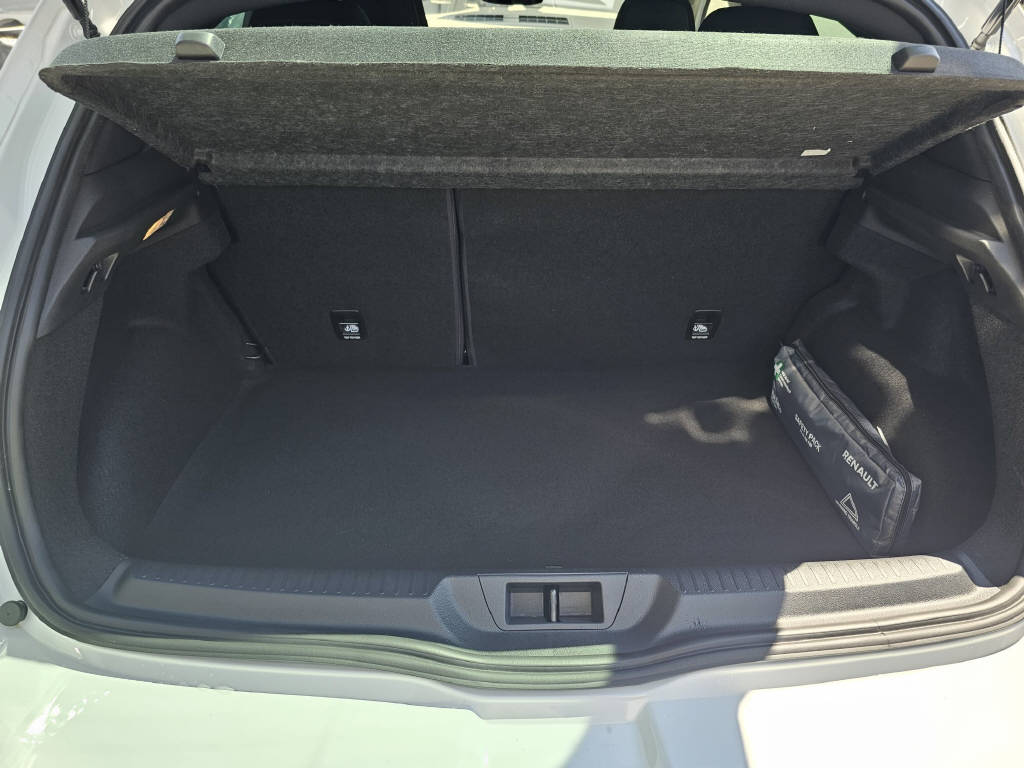 RENAULT Mégane Sport 1.8 T Trophy EDC-image-8