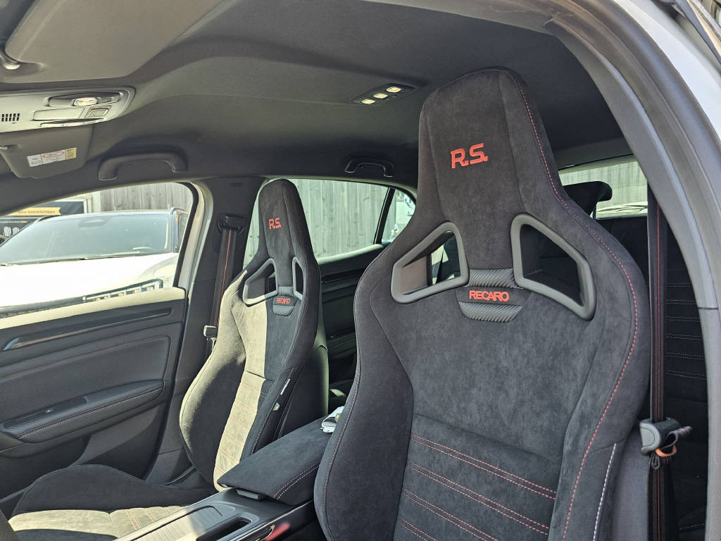 RENAULT Mégane Sport 1.8 T Trophy EDC-image-4
