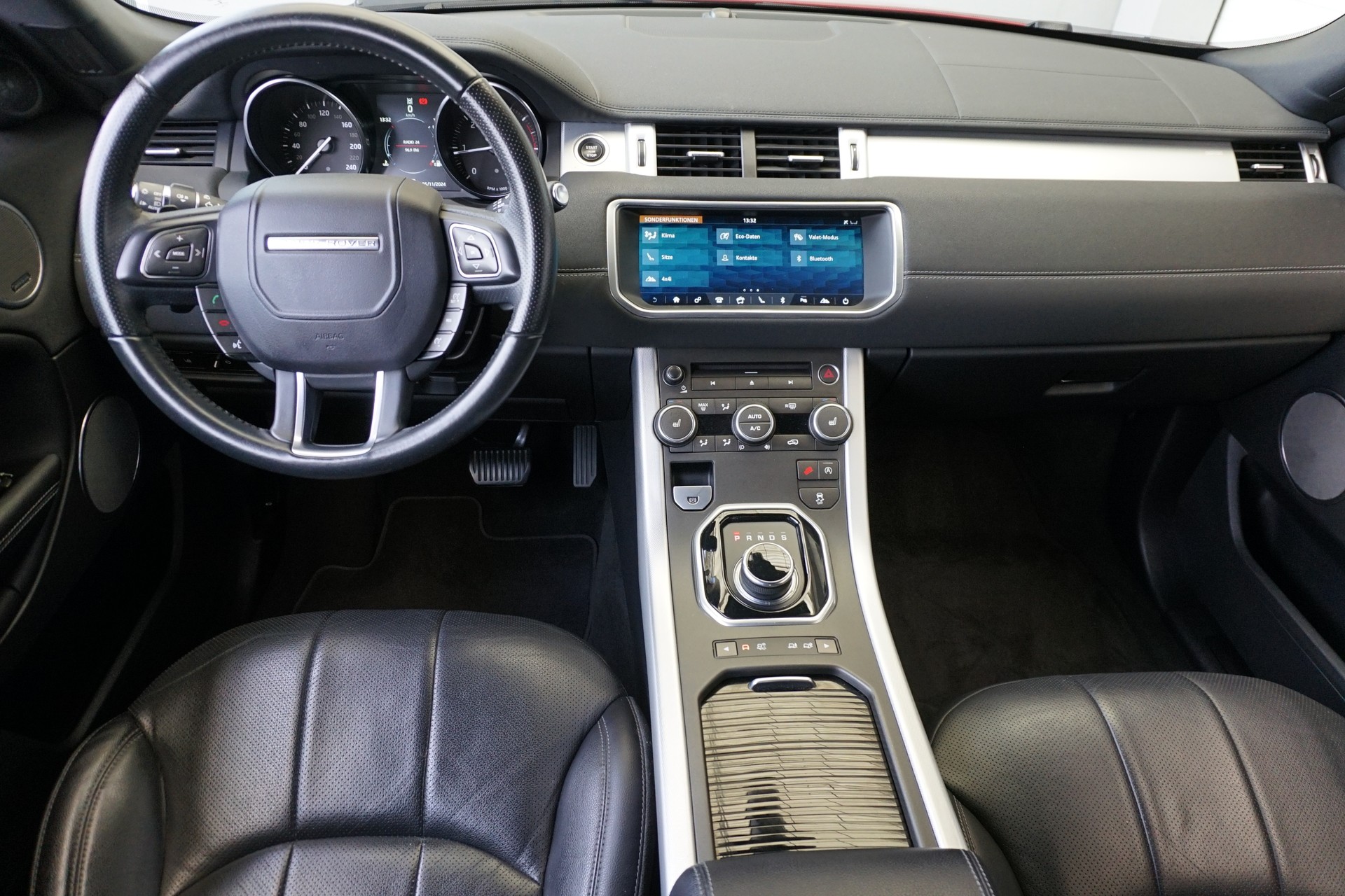 LAND ROVER Evoque 2.0TD4 SE Dynamic Convertible 4WD mit neuer AHK für 1,5t.-image-24