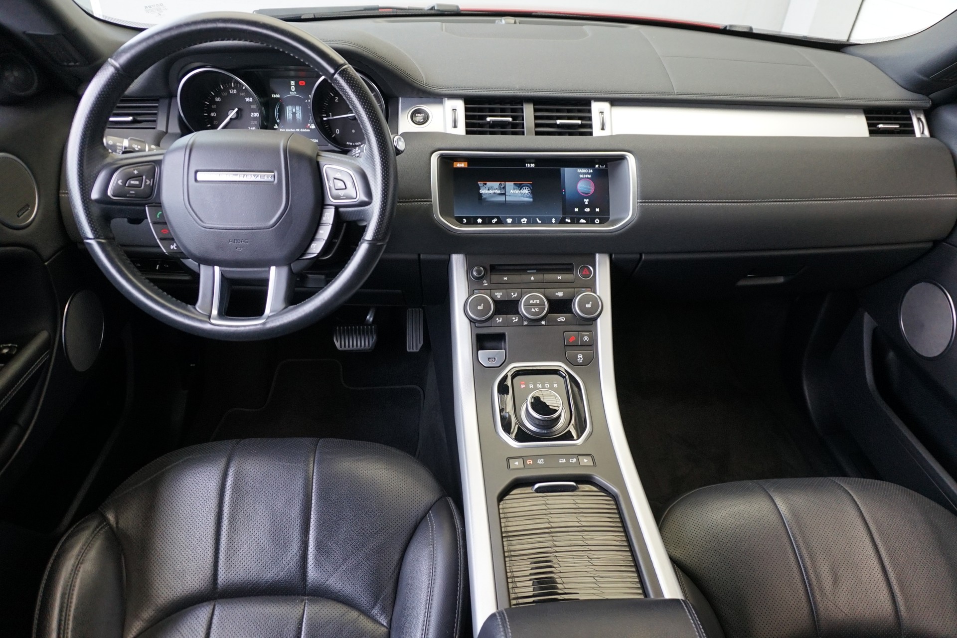LAND ROVER Evoque 2.0TD4 SE Dynamic Convertible 4WD mit neuer AHK für 1,5t.-image-23