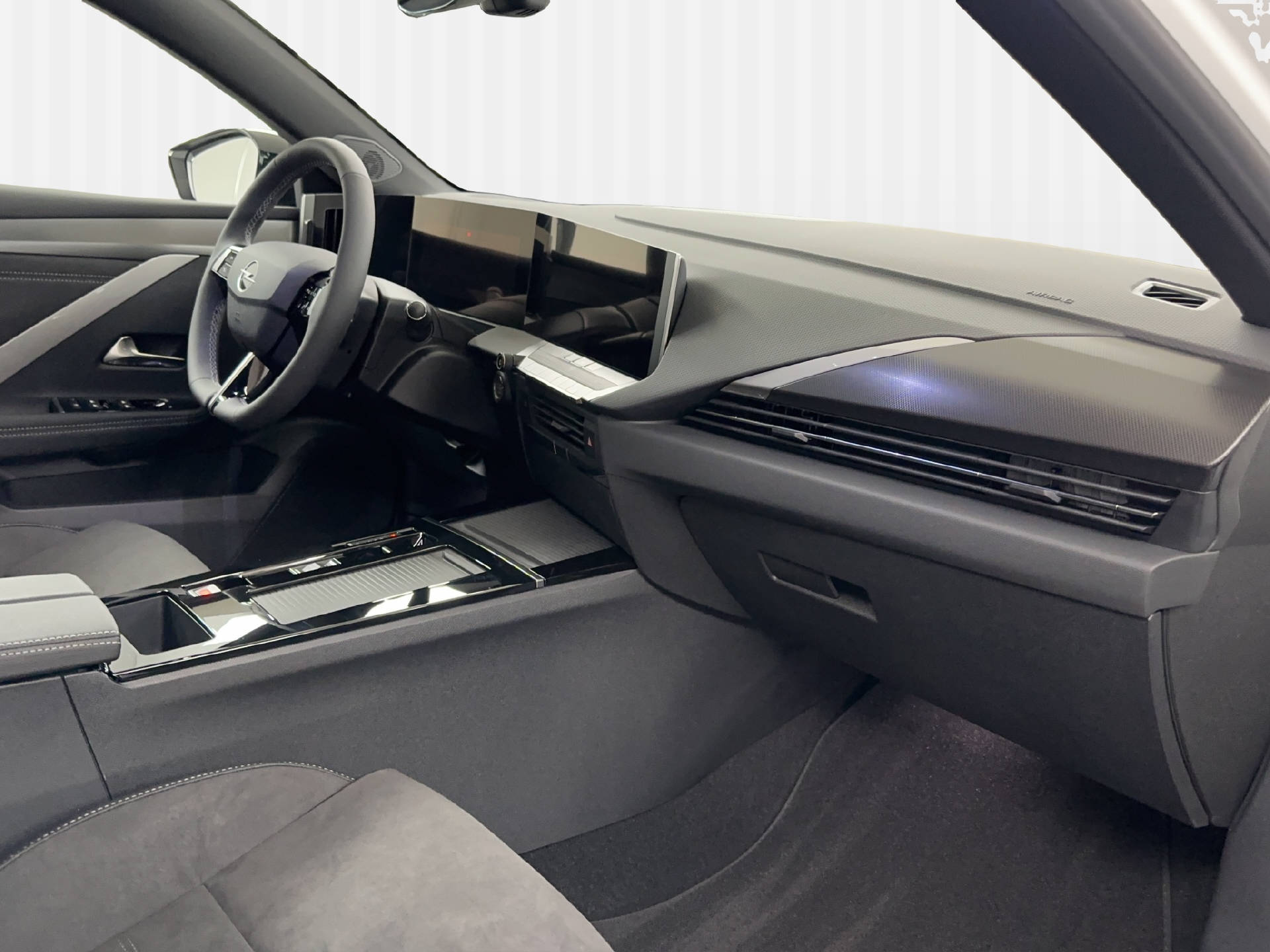 OPEL Astra Sports Tourer Swiss Plus Electric-image-11