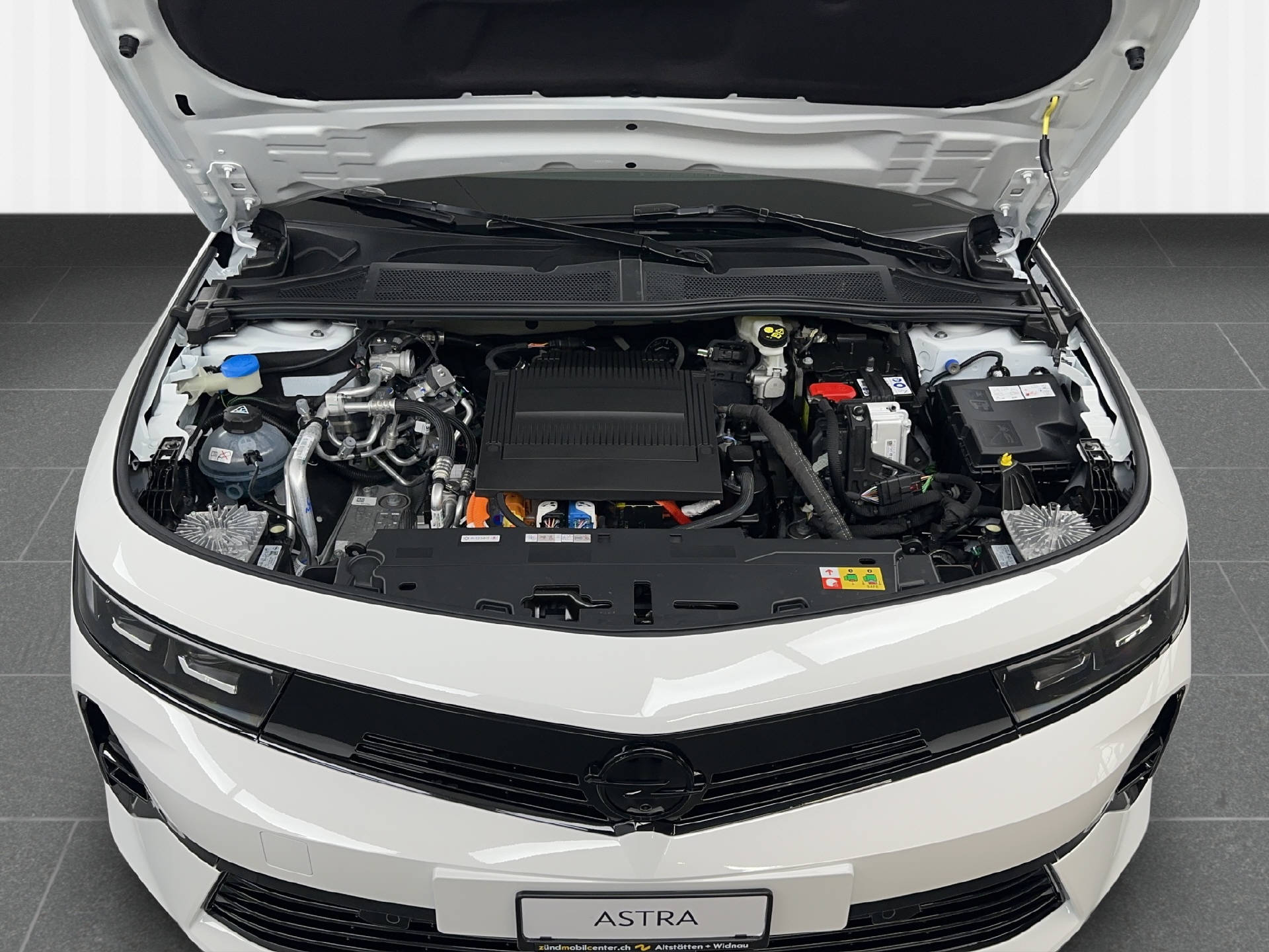 OPEL Astra Sports Tourer Swiss Plus Electric-image-13