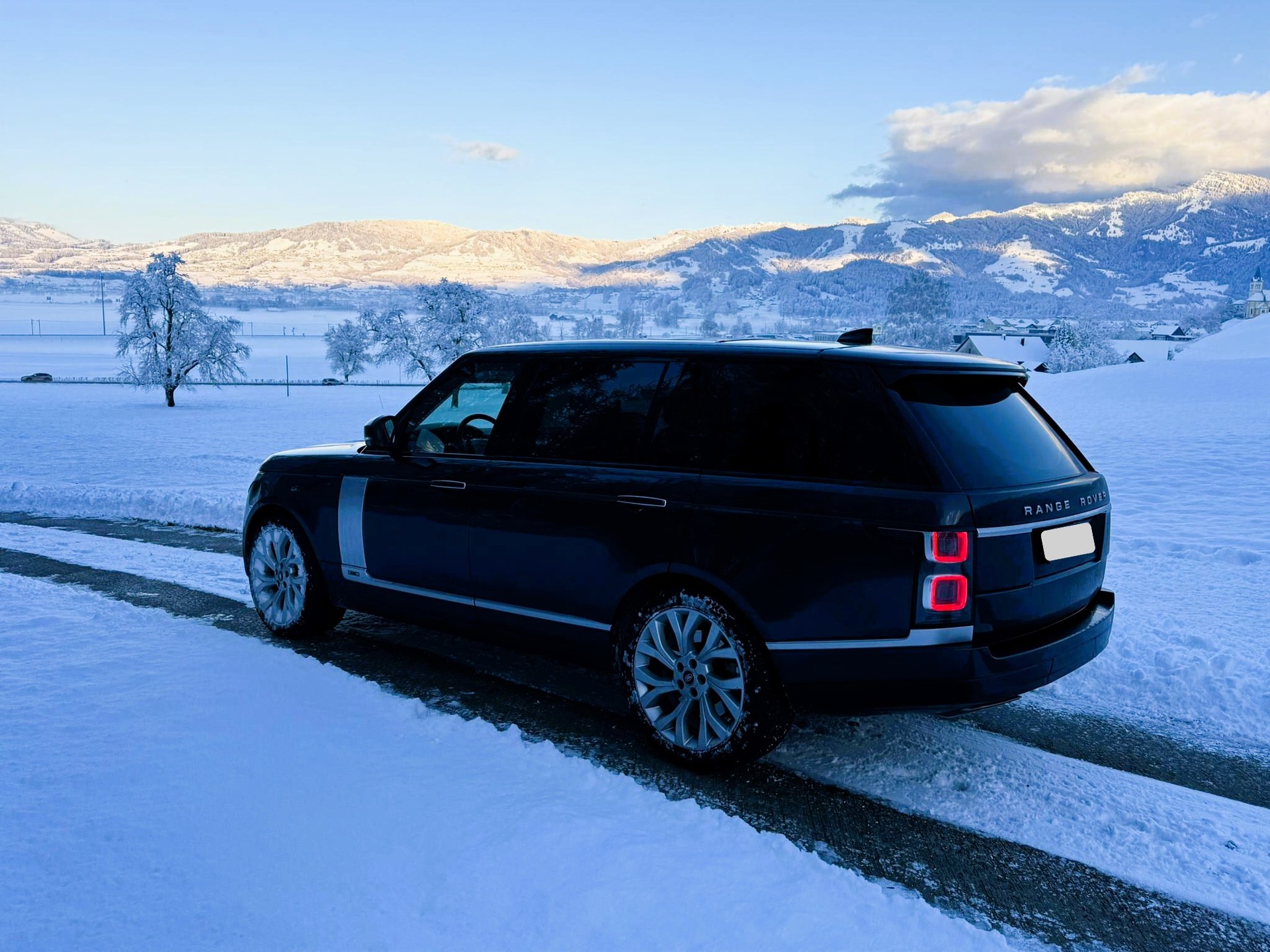 LAND ROVER Range Rover LWB 5.0 V8 S/C AB Automatic-image-1