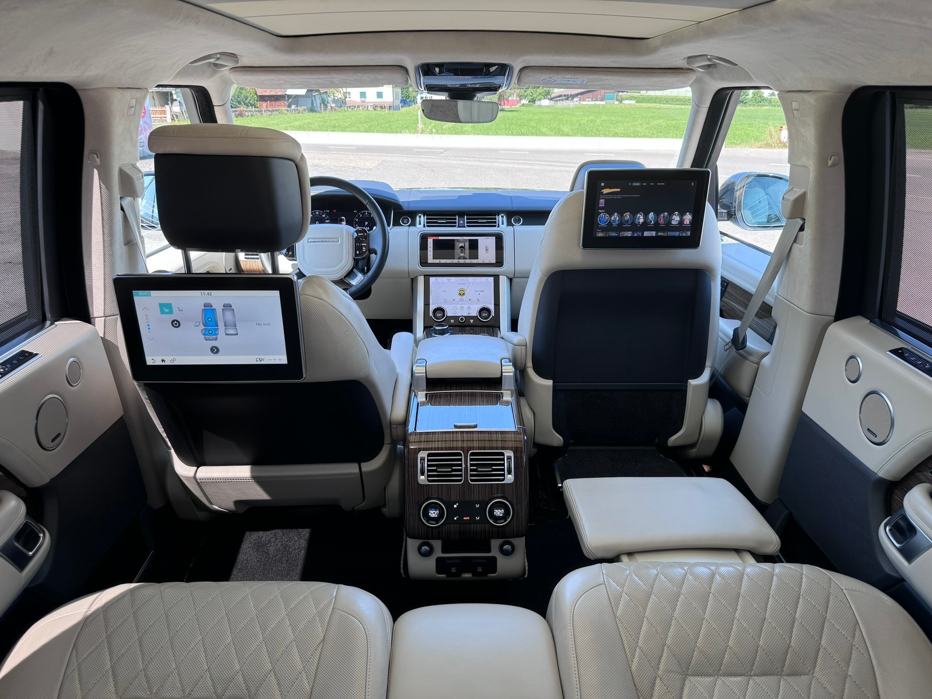LAND ROVER Range Rover LWB 5.0 V8 S/C AB Automatic-image-24