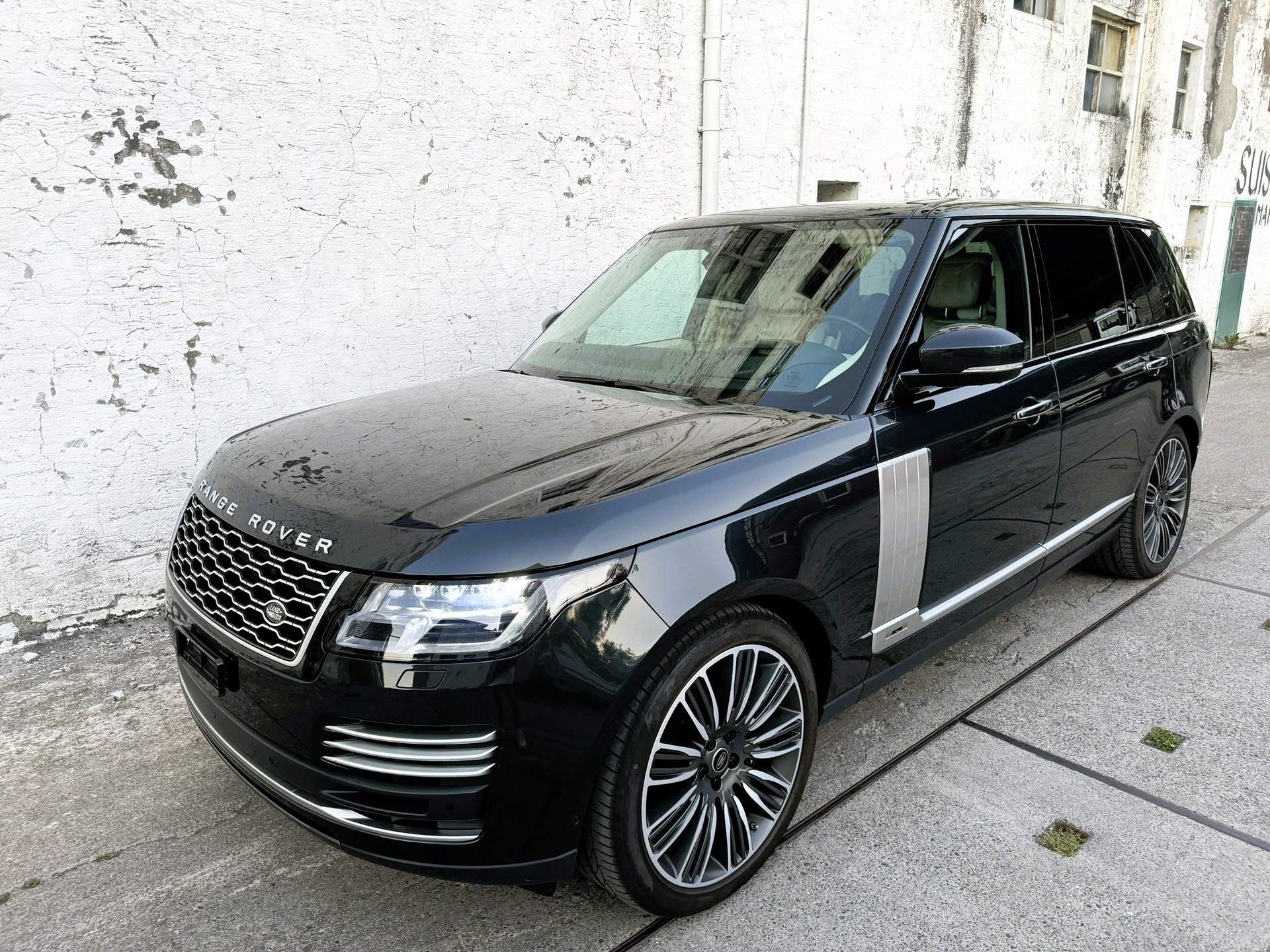 LAND ROVER Range Rover LWB 5.0 V8 S/C AB Automatic-image-2