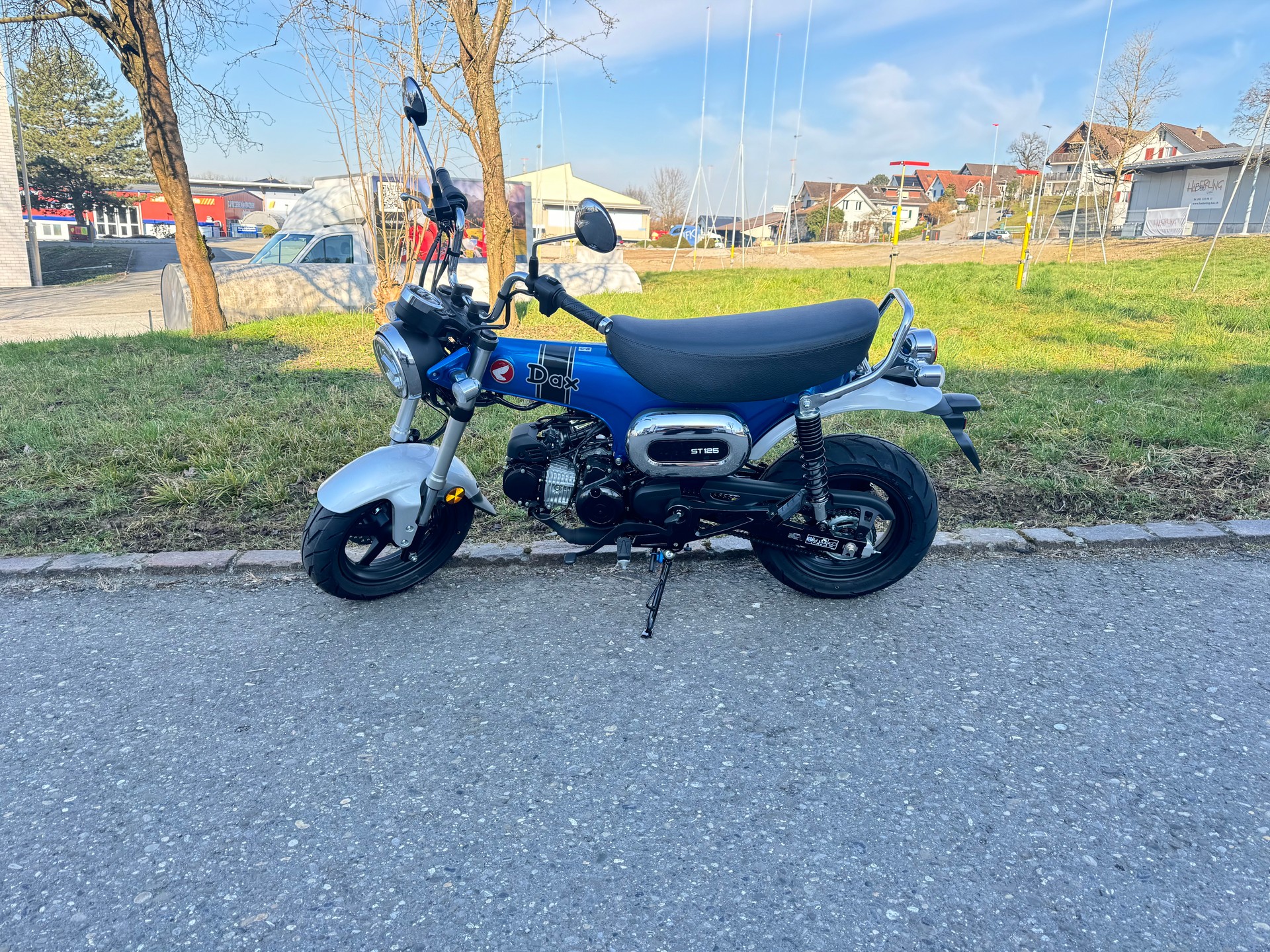 HONDA ST 125 Dax-showroom-element-1