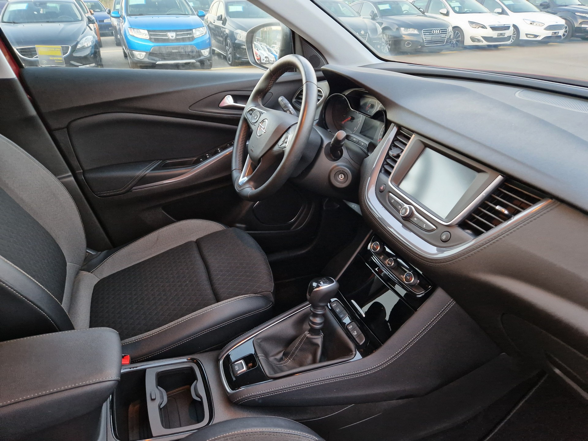 OPEL Grandland X 1.2i TP Enjoy-image-6