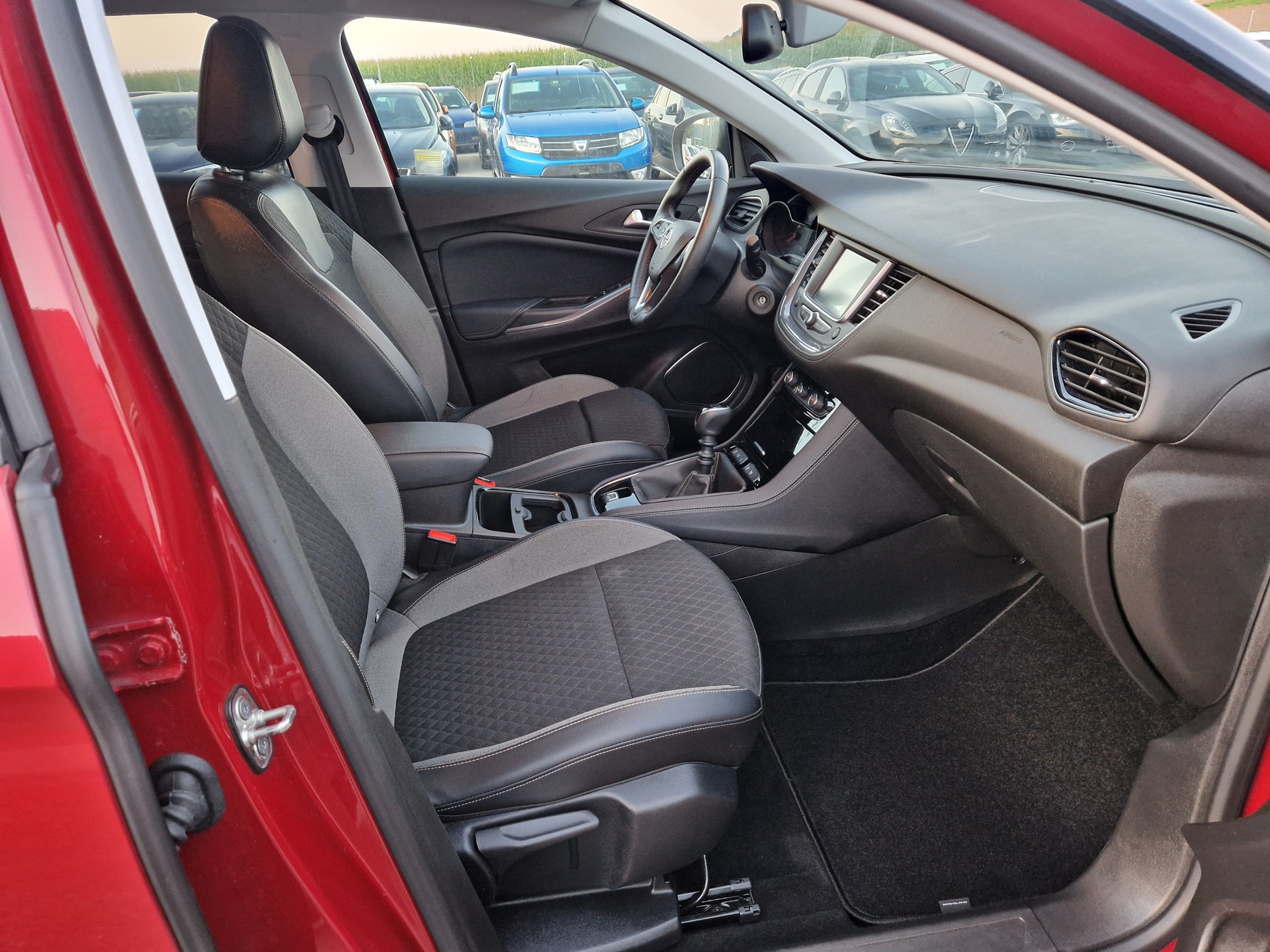 OPEL Grandland X 1.2i TP Enjoy-image-7