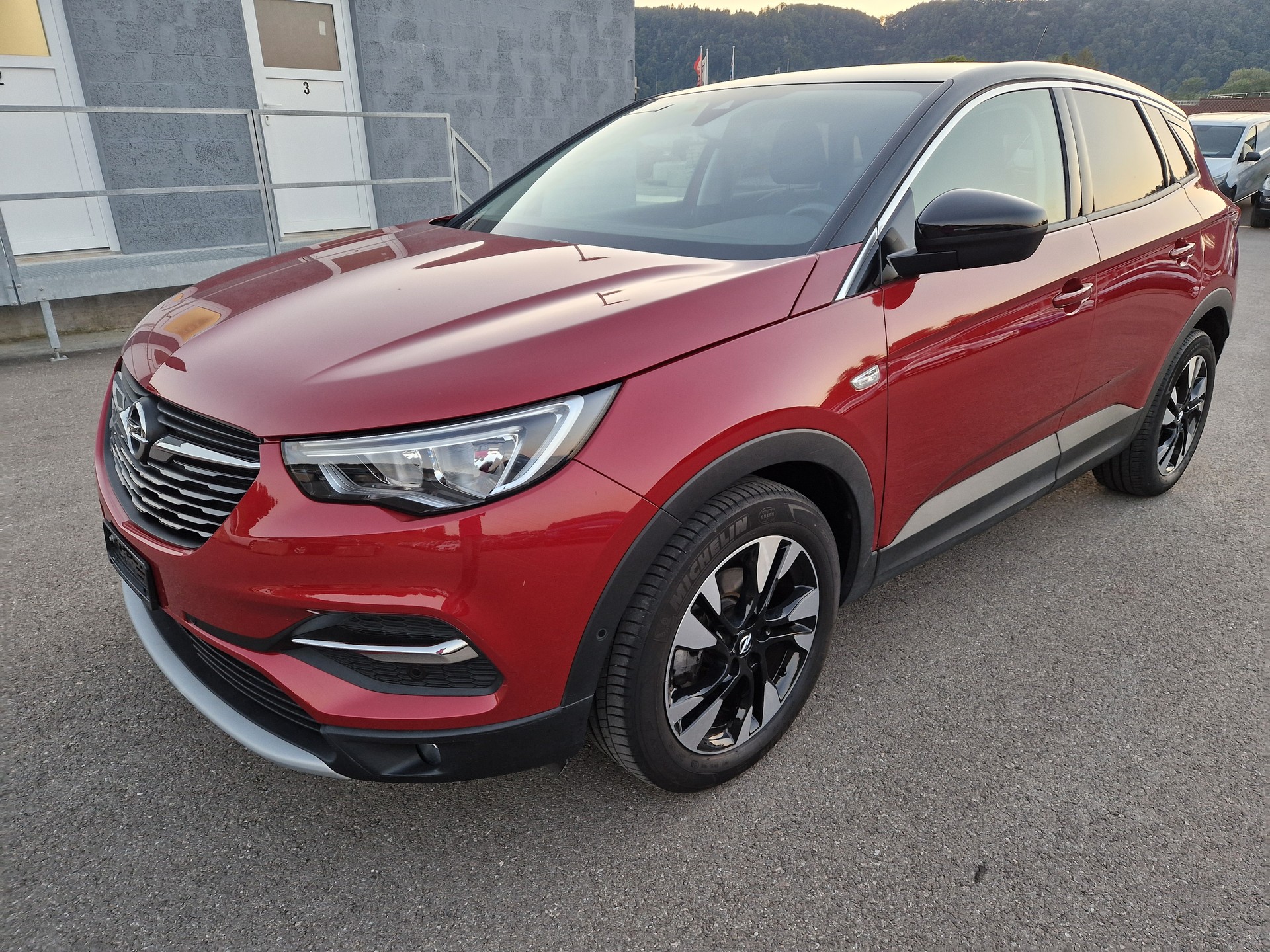 OPEL Grandland X 1.2i TP Enjoy-image-14
