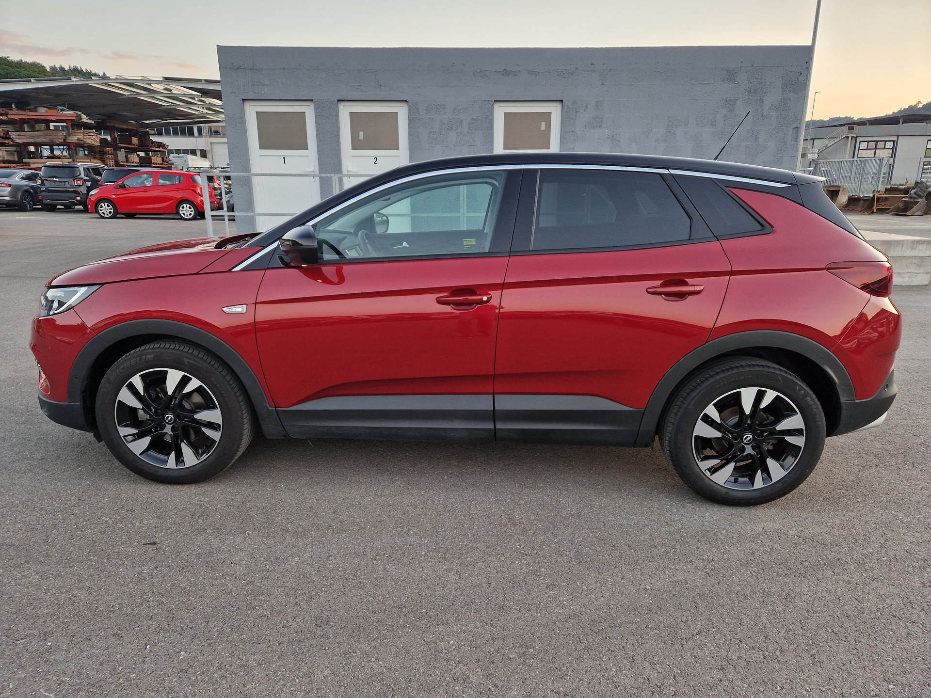 OPEL Grandland X 1.2i TP Enjoy-image-4