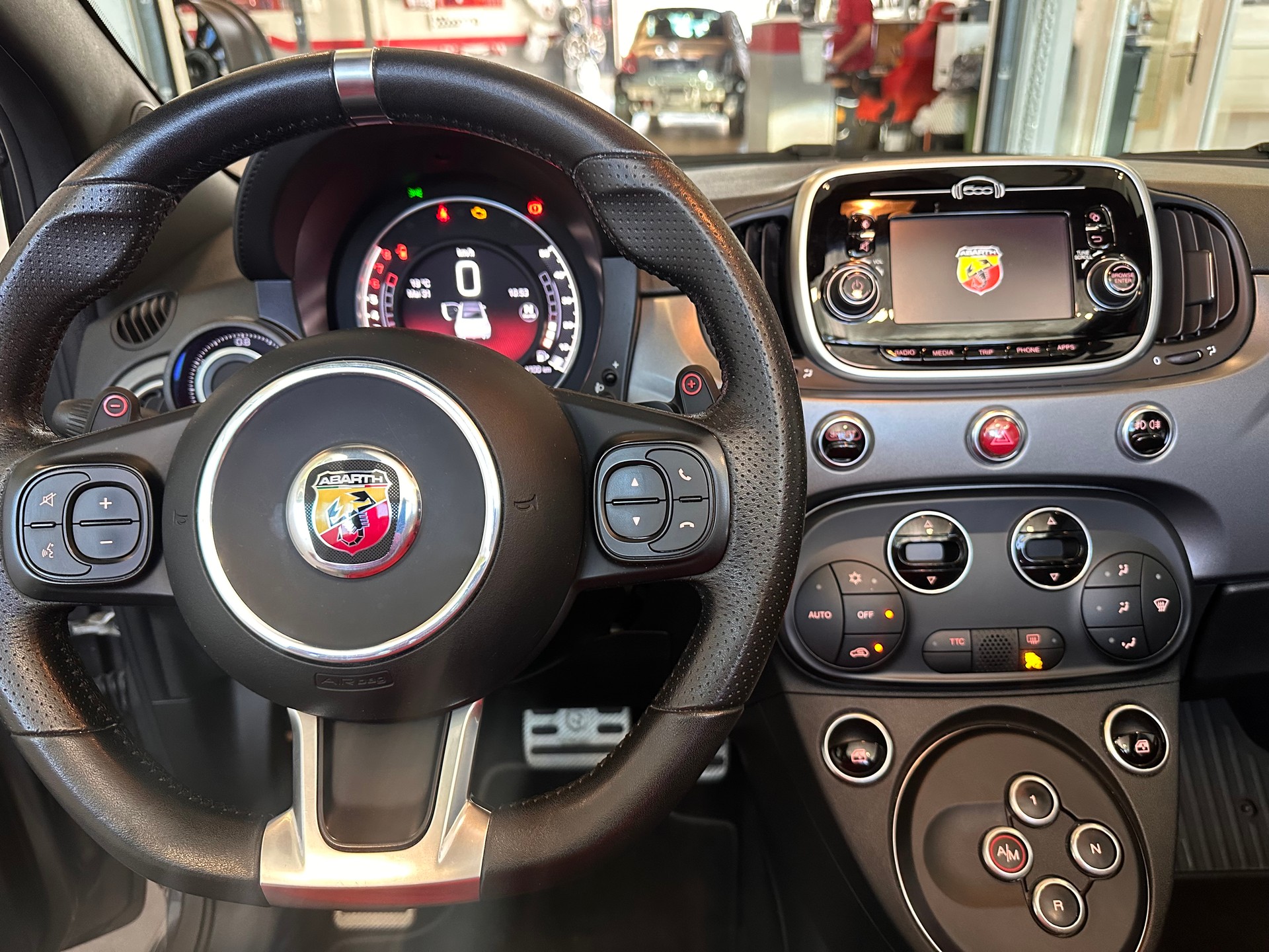 FIAT 595 1.4 16V Turbo Abarth Turismo Dualogic-image-12