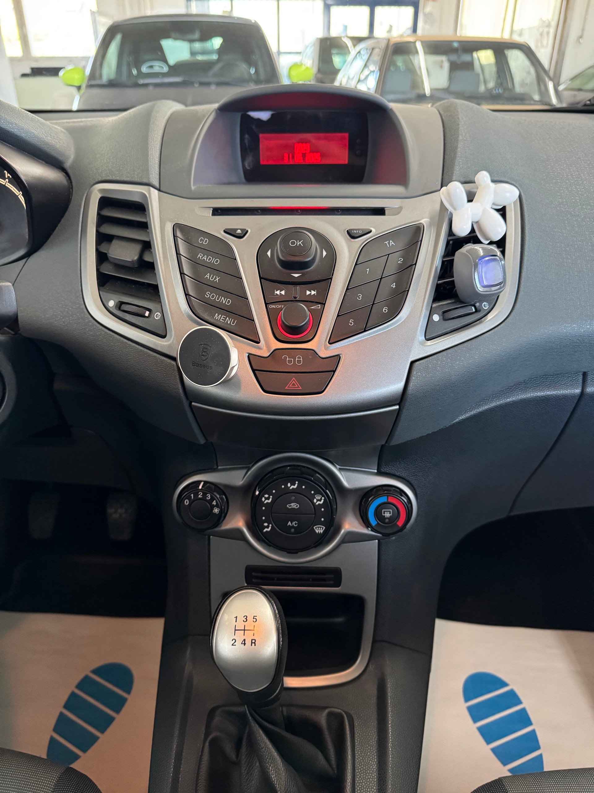 FORD Fiesta 1.25 16V Trend-image-17