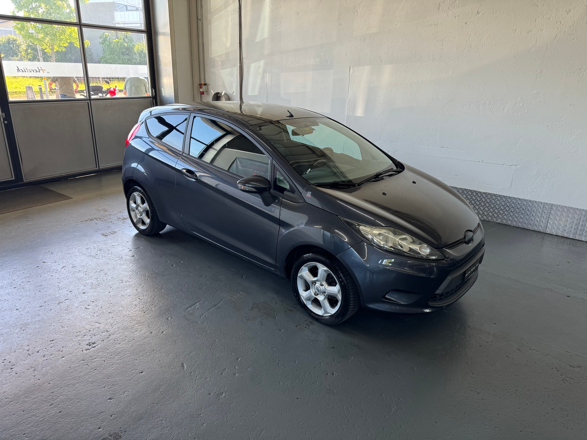 FORD Fiesta 1.25 16V Trend-image-0