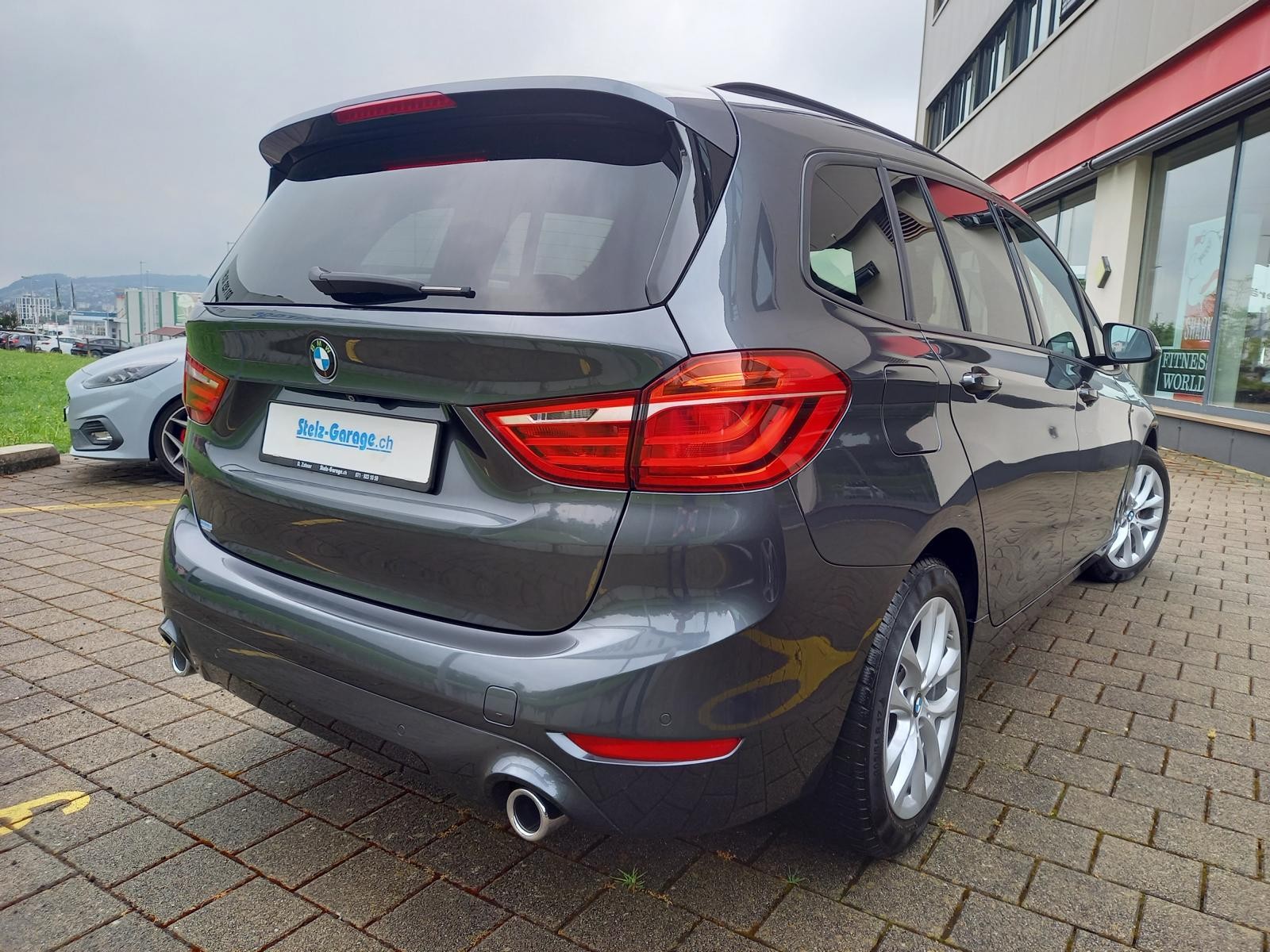 BMW 220d xDrive Gran Tourer Steptronic-showroom-element-1