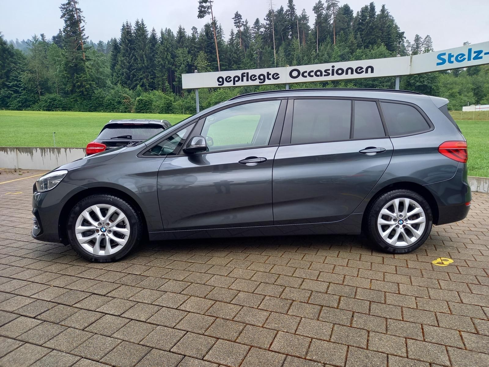 BMW 220d xDrive Gran Tourer Steptronic-showroom-element-2
