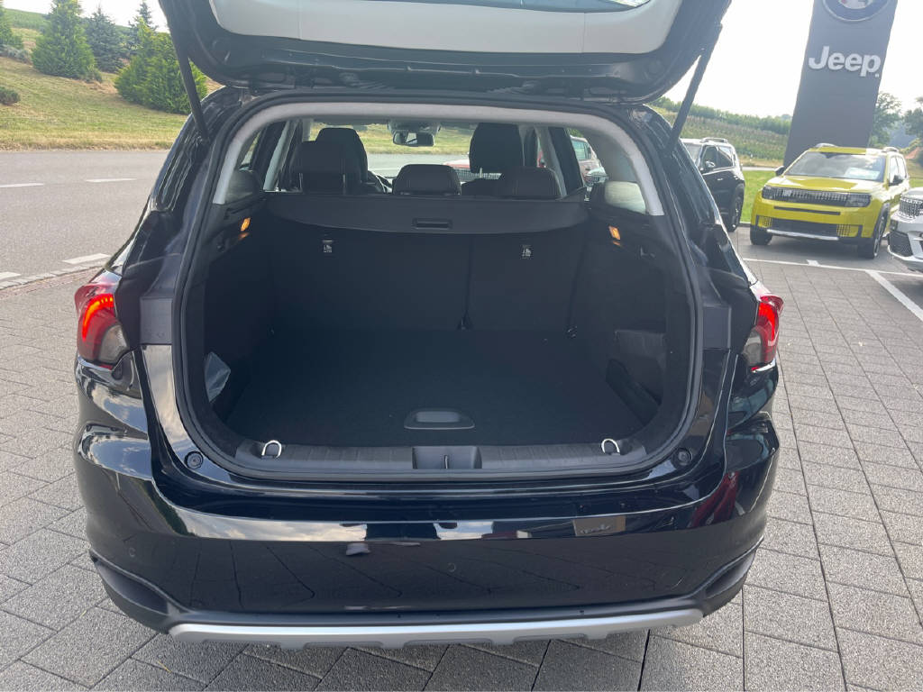 FIAT Tipo SW 1.5 Hybrid Swiss Cross-image-6