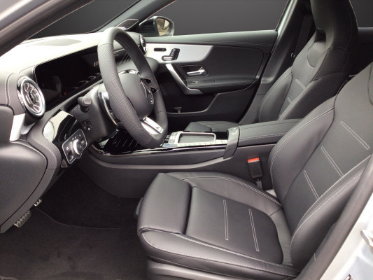 MERCEDES-BENZ A AMG 35 4Matic 8G-DCT-image-6