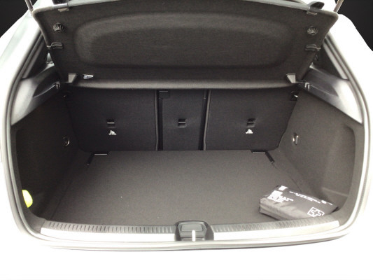 MERCEDES-BENZ A AMG 35 4Matic 8G-DCT-image-11