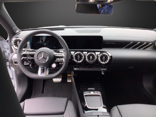 MERCEDES-BENZ A AMG 35 4Matic 8G-DCT-image-7