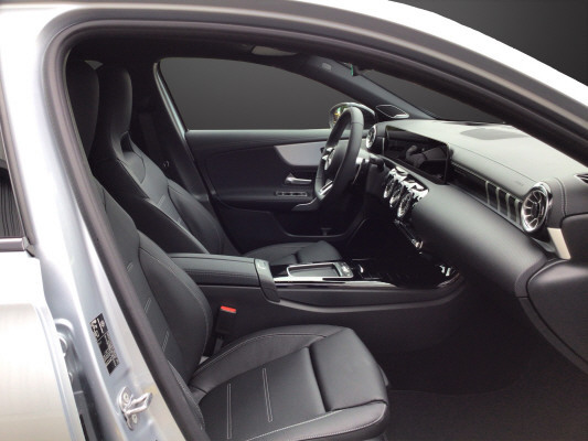 MERCEDES-BENZ A AMG 35 4Matic 8G-DCT-image-8