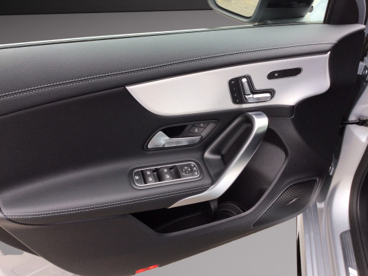 MERCEDES-BENZ A AMG 35 4Matic 8G-DCT-image-9