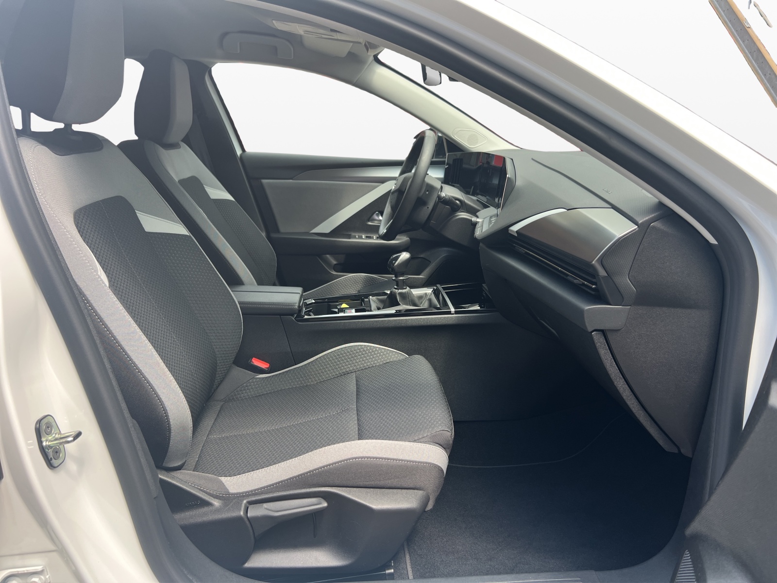 OPEL Astra 1.2i Turbo Swiss-image-10