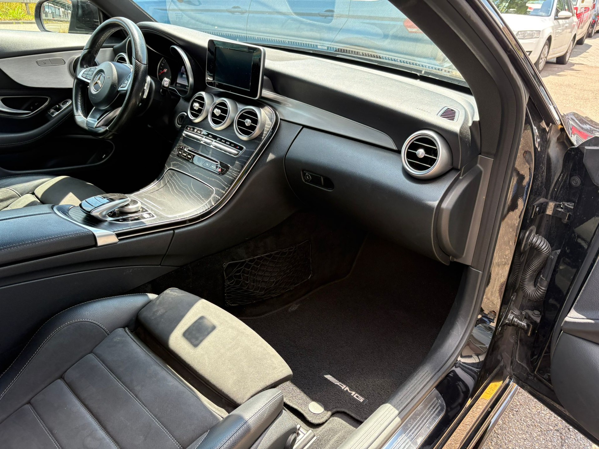 MERCEDES-BENZ C 250-image-10