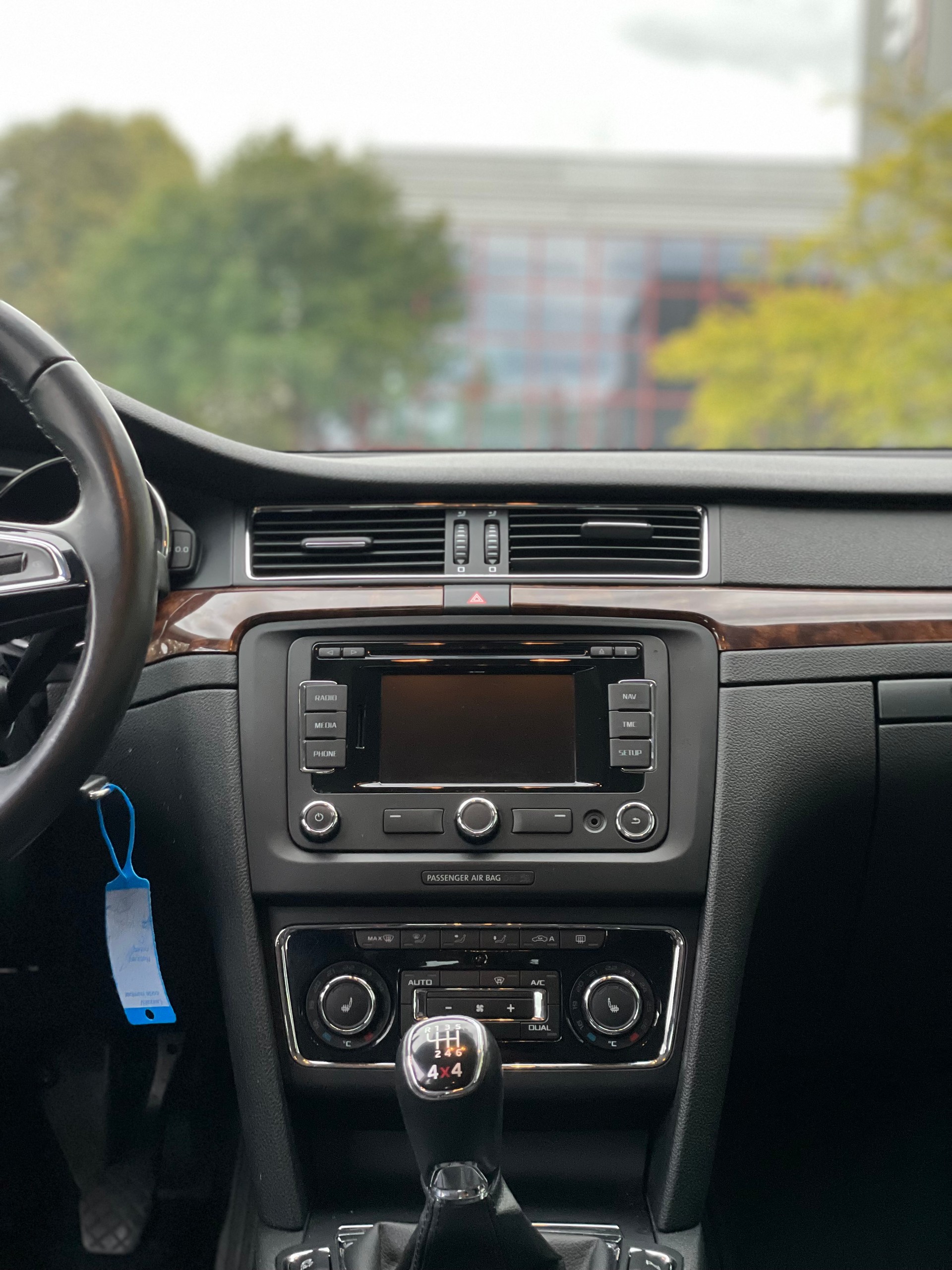 SKODA Superb 1.8 TSI Elegance 4x4-image-8