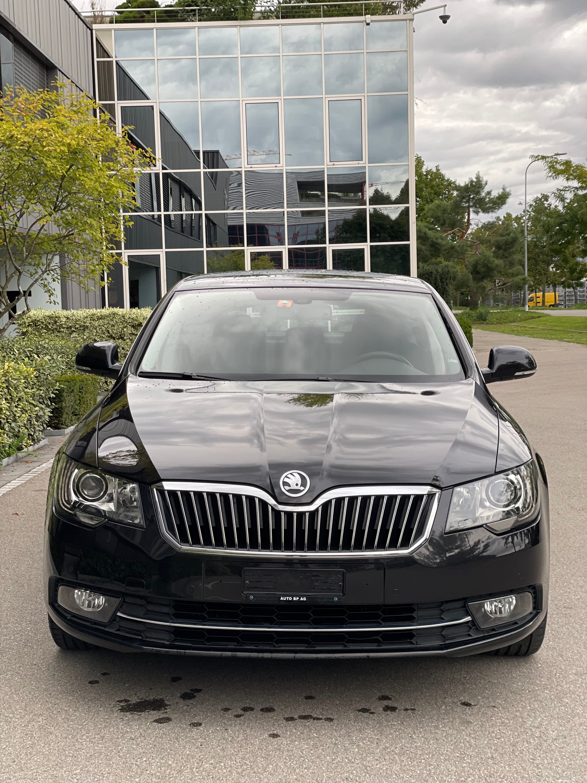 SKODA Superb 1.8 TSI Elegance 4x4-image-1