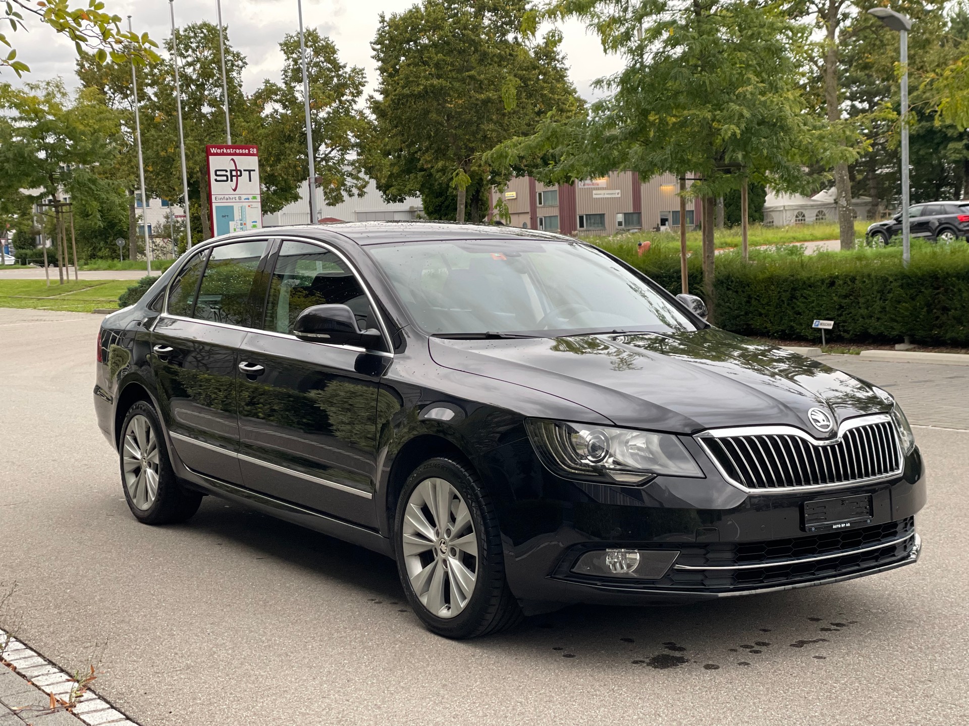 SKODA Superb 1.8 TSI Elegance 4x4-image-2