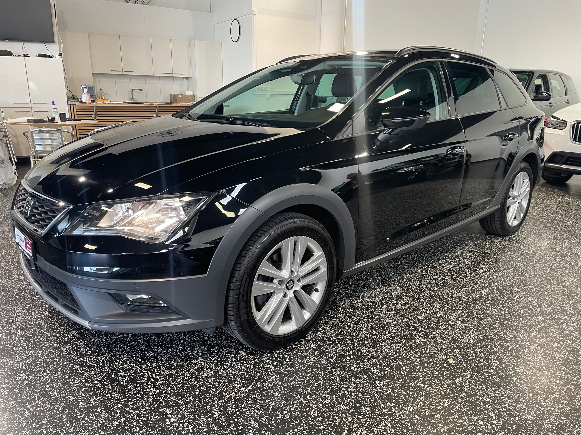 SEAT Leon ST 2.0 TDI CR X-Perience 4Drive DSG-image-1