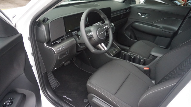 HYUNDAI Kona EV 65.4 kWh Origo-image-9