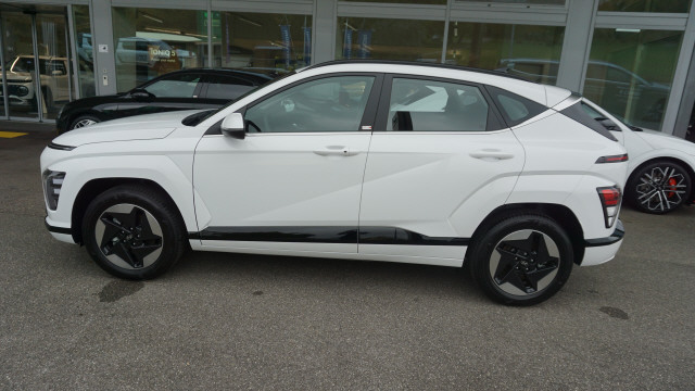 HYUNDAI Kona EV 65.4 kWh Origo-image-2