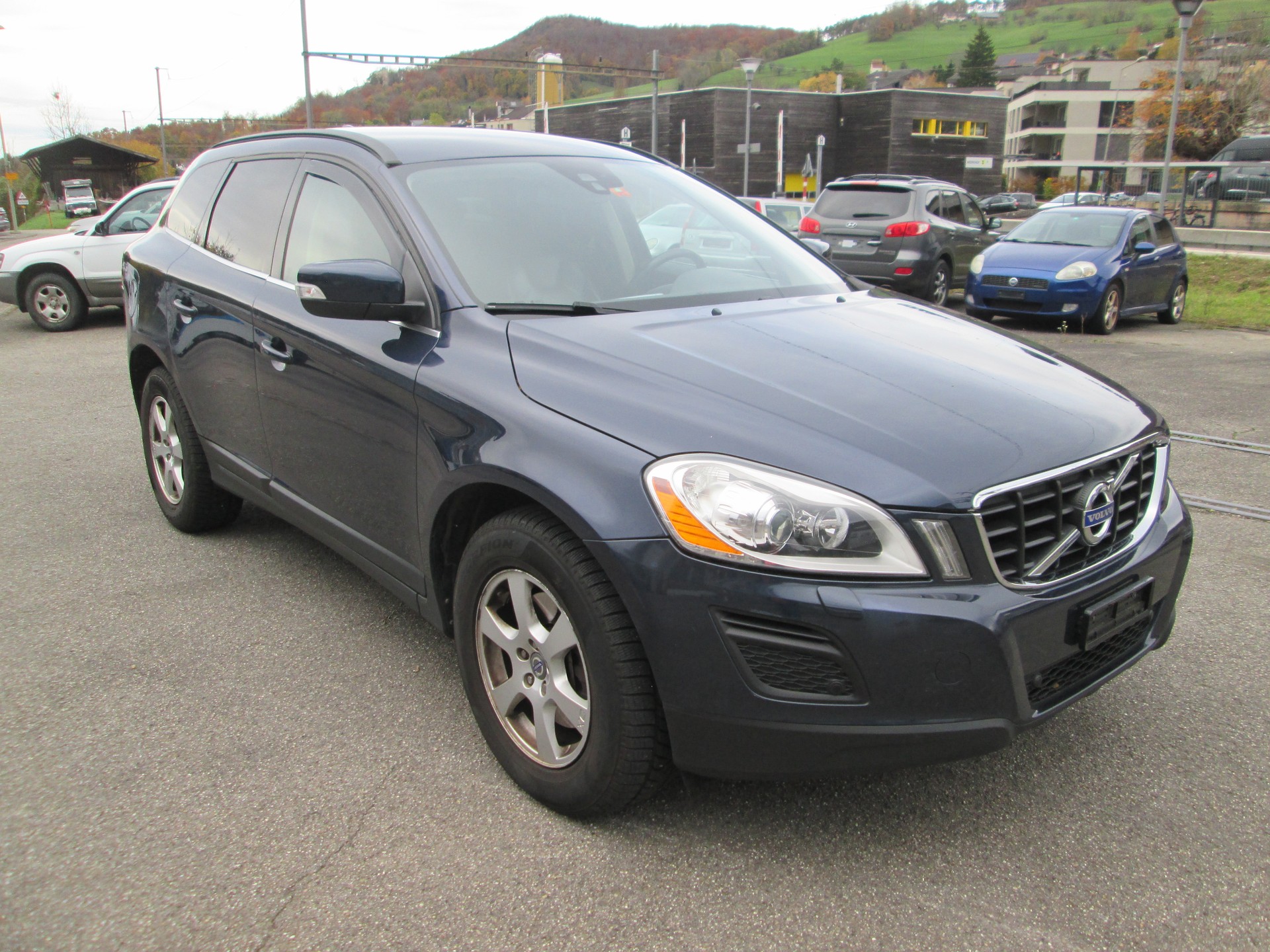 VOLVO XC60 D3 AWD Momentum Geartronic-image-2