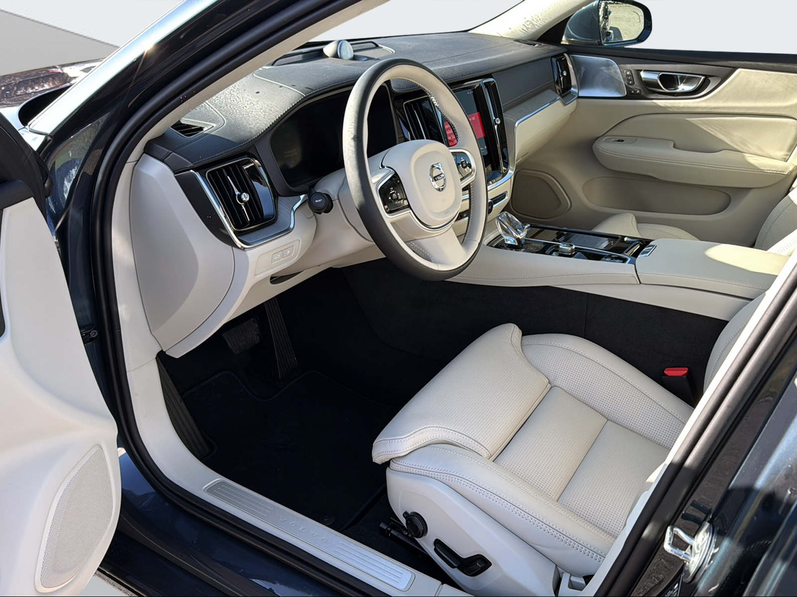 VOLVO V60 2.0 T6 TE Ultra Bright eAWD-image-9