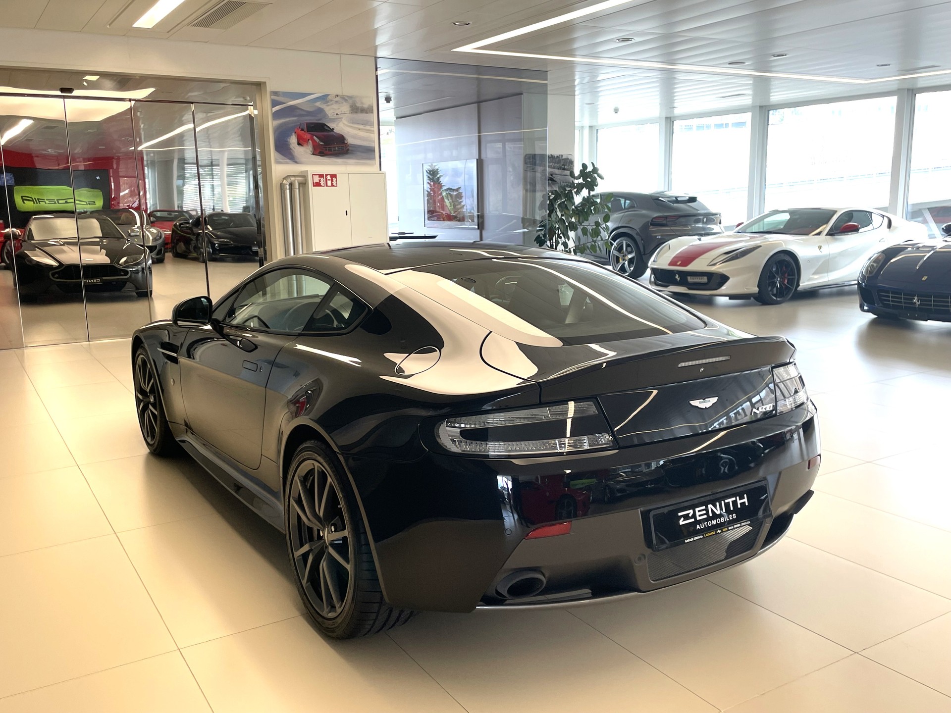 ASTON MARTIN V8 Vantage 4.7 N430 Sportshift-image-6