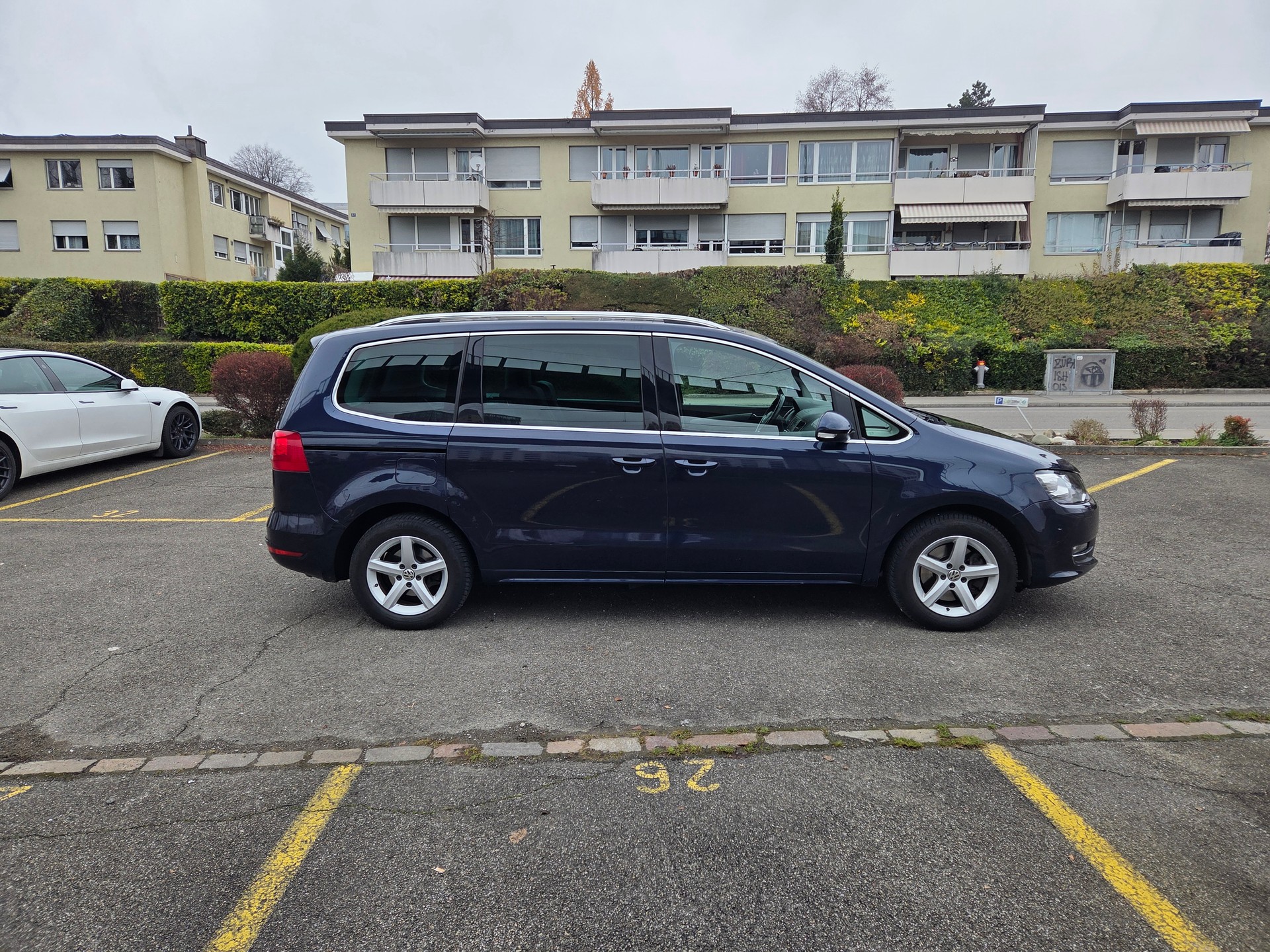 VW Sharan 2.0 TDI BlueMotion Technology Highline-image-5